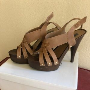 Steve Madden strapping leather sandals size 8